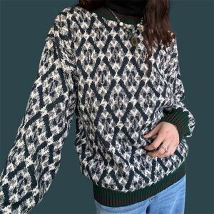 The Men's Store Vintage 90’s Green and Cream Diamond Pattern Sweater